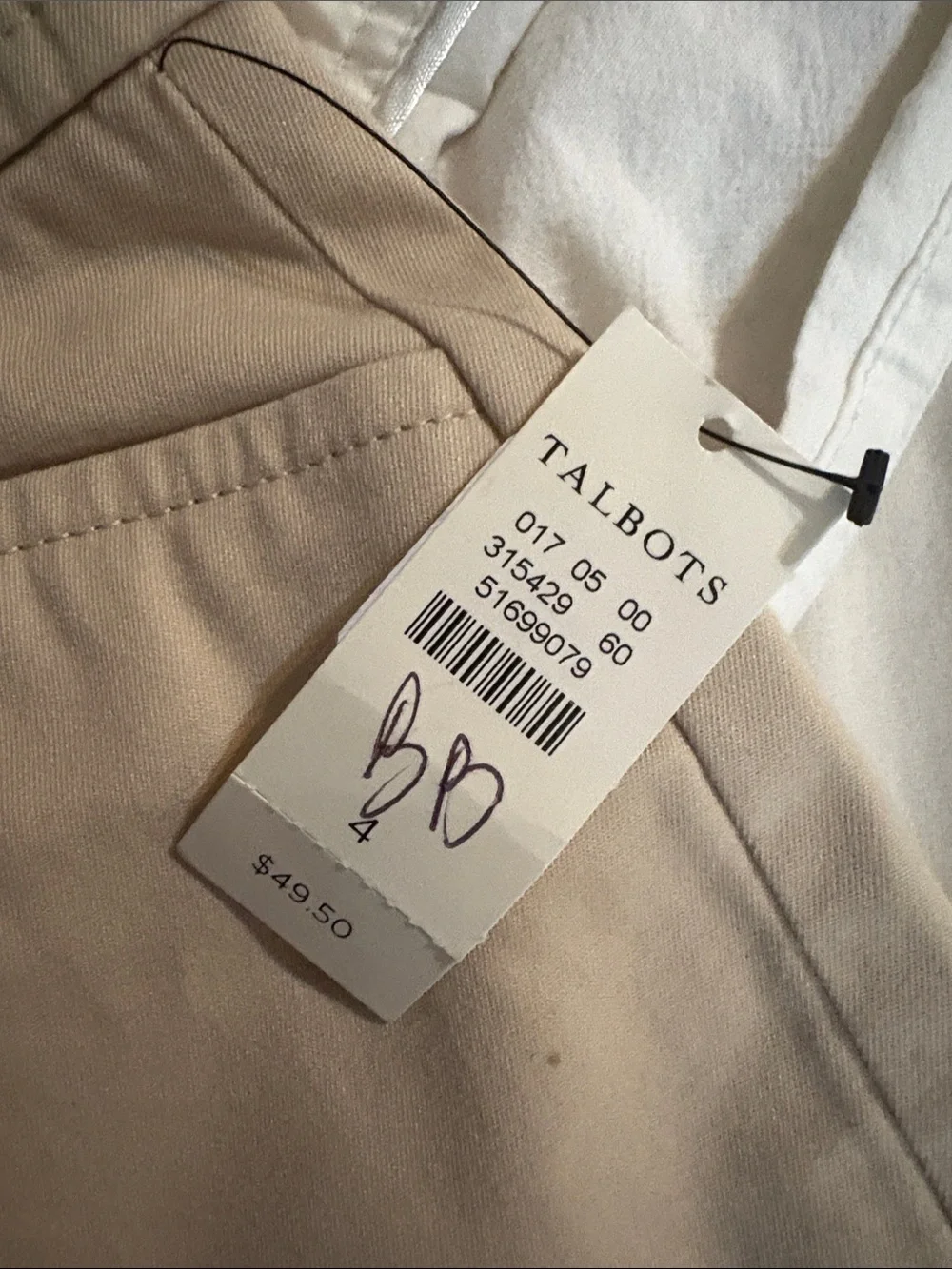 Talbots shorts Perfect Short 7”Cream Tailored Bermuda Shorts NWT size 4